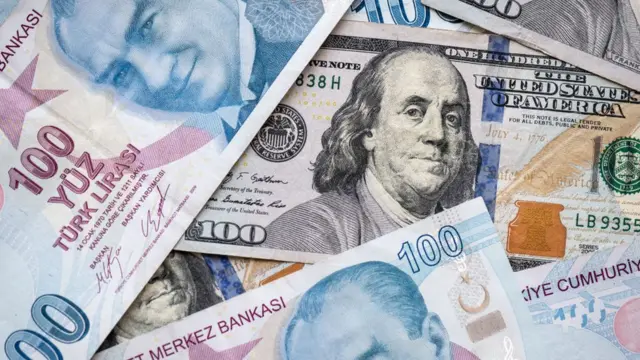 Dolar/TL kuru, koronavirüs endişeleriyle salı günü 6,92 seviyesine çıktı
