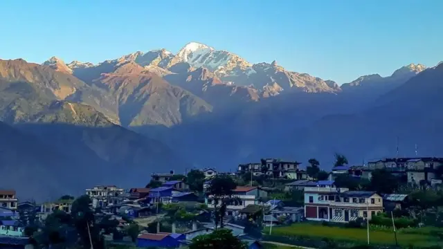 बारपाकमा खासगरी विद्यालयका शैक्षिक भ्रमण, सहकारी, आमा समूह र विभिन्न सङ्घ संस्थाका सम्बद्धहरू घुम्न आउनुका साथै बनभोज खान समेत आउने गरेको उनी बताउँछन्