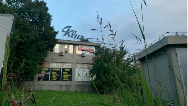 I fabrička hala i ulica koja nosi ime Franje Kluza nalaze se u beogradskoj opštini Zvezdara