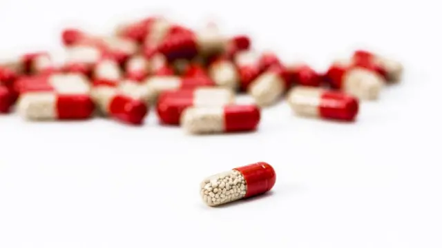 మైకోప్లాస్మా జెనిటాలియం (ఎంజీ), సూపర్ బగ్