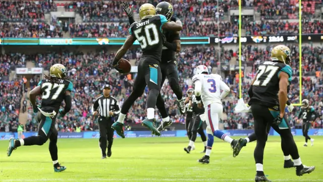 "Джэксонвилл Джагуарс" на "Уэмбли" в 2015 году