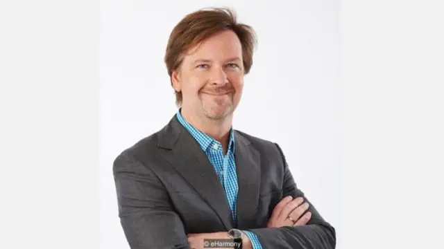 Là một người hướng nội, giám đốc điều hành Grant Langston của hãng eHarmony đã, một mình, thêm thời gian giữa các cuộc họp để nạp năng lượng cho mình.