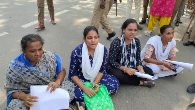 காவல் நிலையத்தில் புகார் அளித்த ரங்கசாமியின் குடும்பம்