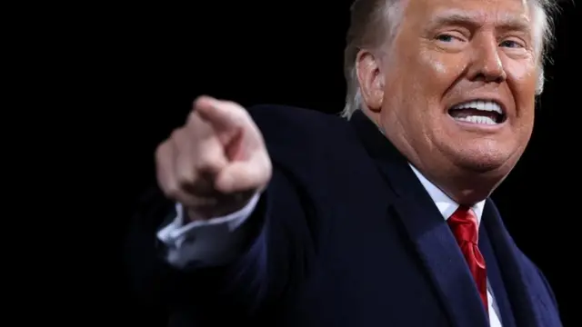 डोनाल्ड ट्रंप