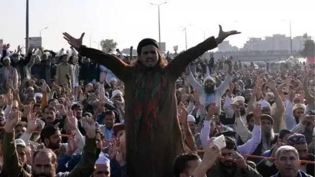 போராட்டம்