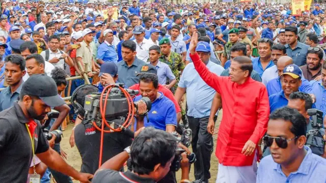 ஜனாதிபதி மைத்திரியின் ஆளும் கட்சி பேரணி