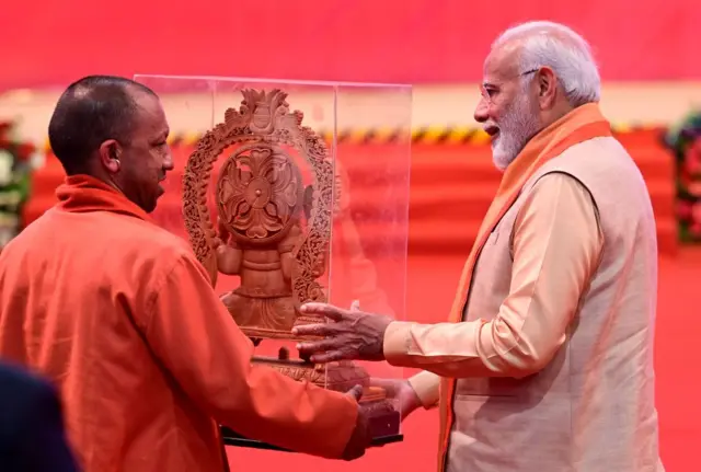 योगी आदित्यनाथ और नरेंद्र मोदी