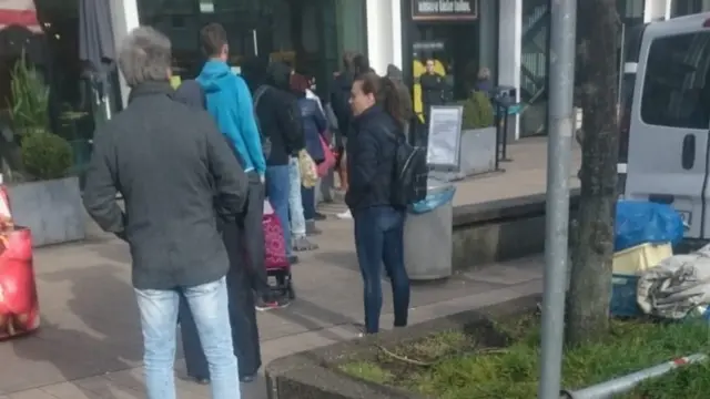 Ndị mmadụ na-eche ka ha zụta ihe n'ahịa