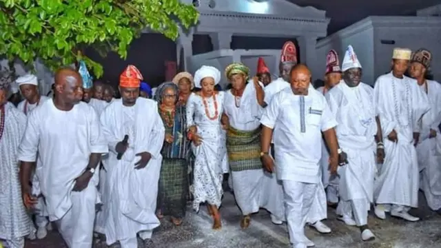 Wọ́n fa ayaba Naomi lé Ọọ̀ni'rìsà lọ́wọ́