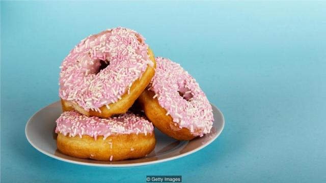 你可能想吃甜甜圈，但身体可能并不需要。这就是个情感思维很难克制的例子 (Credit: Getty Images)