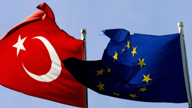 Türkiye ve AB bayrakları
