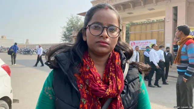 पूर्वांचल के प्रयागराज से 32 वर्षीया मुक्ता कुशवाहा दो बच्चियों की माँ हैं.