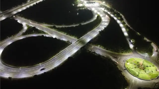 ఎల్ఈడీ కాంతుల్లో హైదరాబాద్ అవుటర్ రింగ్ రోడ్డు