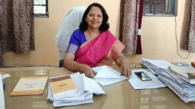 दिल्ली में गवर्नमेंट गर्ल्स सीनियर सैकेंडरी स्कूल की प्रमुख बेला जैन