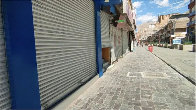 लेह में बंद बाज़ार