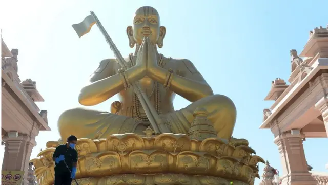 ఇటీవలే చిన్నజీయర్ రాజమానుచార్య విగ్రహాన్ని ఆవిష్కరించారు