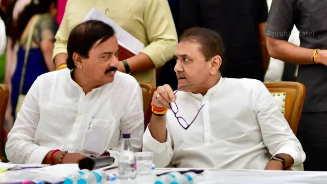 सुनिल तटकरे आणि प्रफुल्ल पटेल