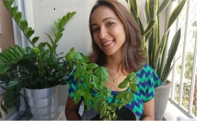 ముఖంపై పీరియడ్ బ్లడ్