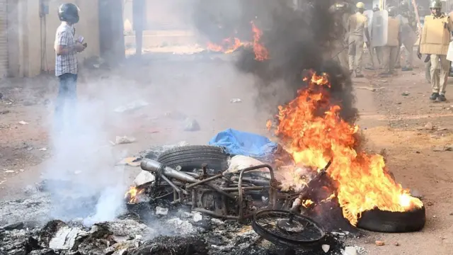 மங்களூர் துப்பாக்கிச்சூடு: எடியூரப்பாவுக்கு முன்னதாக நிதியுதவி செய்த மம்தா