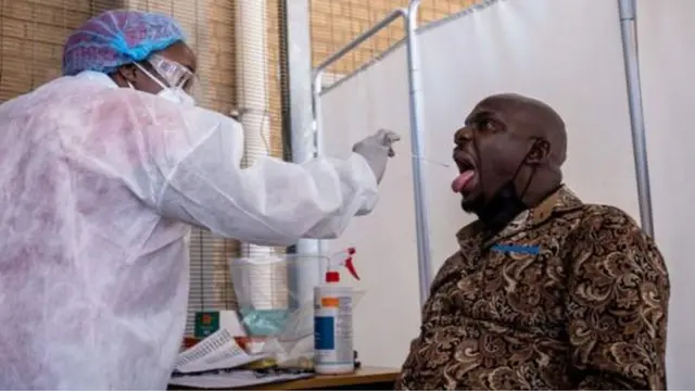 Omicron meaning: "Omicron variant" [Omicron virus]