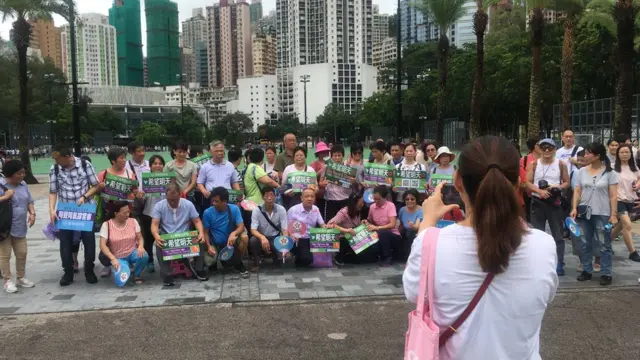 出席集會的參加者都比較年長，但也有一點年青人。