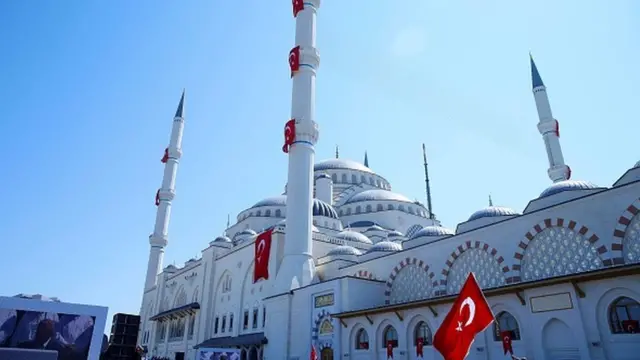 A halin yanzu, sabon Masallacin Camlica shi ne mafi girma a fadin kasar