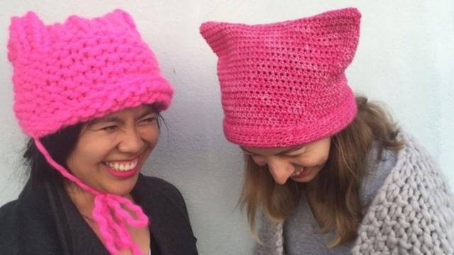 Estados Unidos: por qué miles de mujeres utilizan gorros rosas en las  protestas contra Donald Trump - BBC News Mundo
