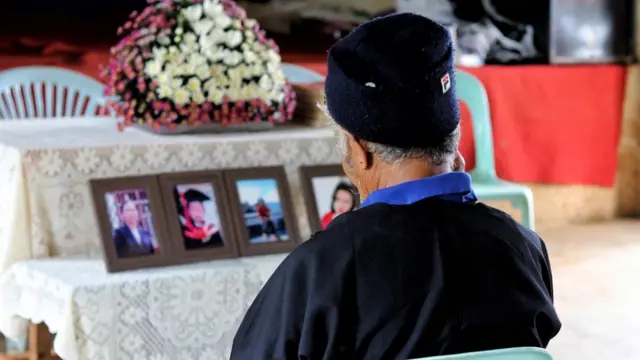 ကွတ်ခိုင် မော်ဟိတ်စုစည်းရွာမှာ လက်နက်ကြီးကျ သေဆုံးခဲ့တဲ့ ရွာသားတွေအတွက် ဆုတောင်းပွဲ