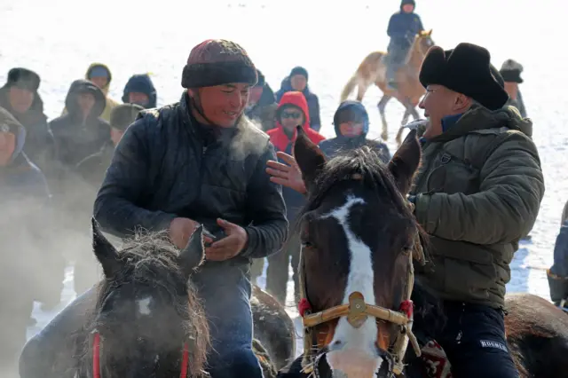 Көк бөрү оюну