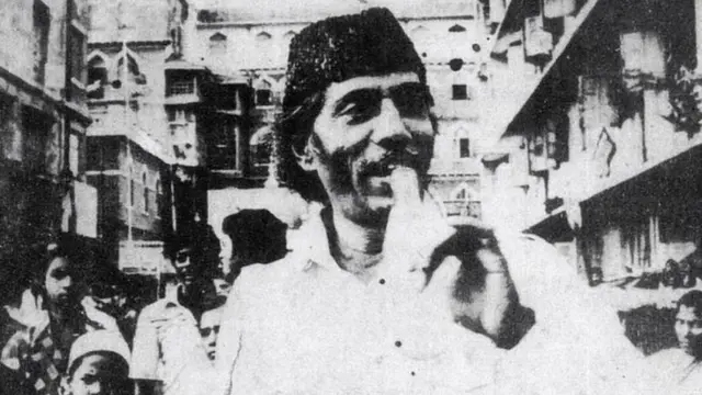 80ના દાયકામાં આલમઝેબ - અમીરજાદા અને ઇબ્રાહીમ પરિવારની વચ્ચે ગૅંગવૉર શરૂ થઈ હતી. હાજી મસ્તાને આ બંને વચ્ચે સમાધાન કરાવી આપવાની પેરવી કરેલી