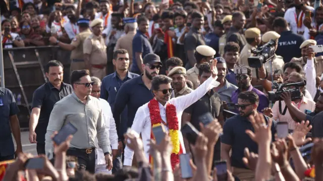 தவெக தலைவர் விஜய்
