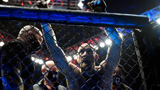 конор макгрегор