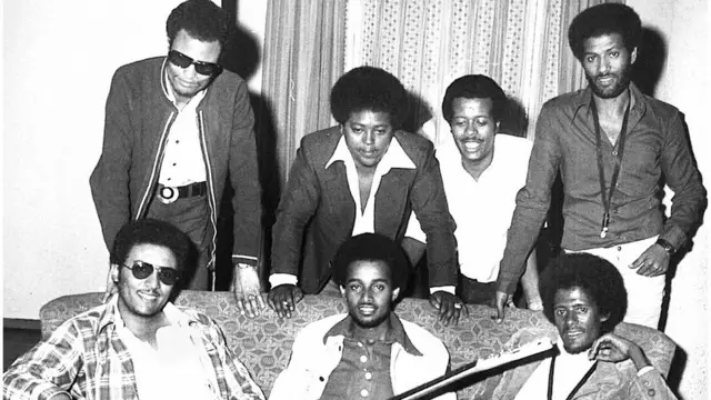 ጕጅለ ኲንተት