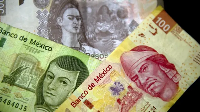 Billetes de peso mexicano.
