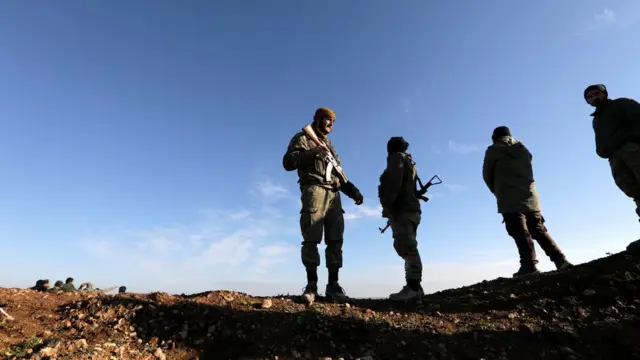 Menbic'te Türkiye'nin desteklediği Suriyeli isyancılar