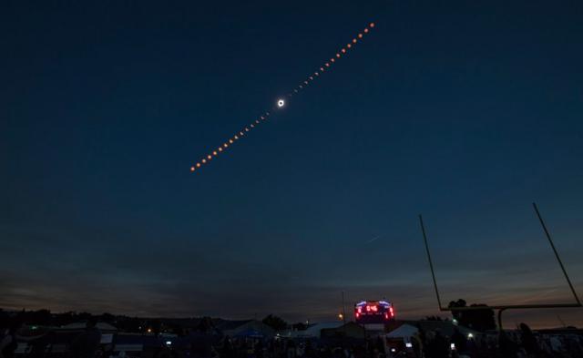 Las Espectaculares Im Genes Que Dej El Eclipse Solar Total Que Cruz A Estados Unidos De