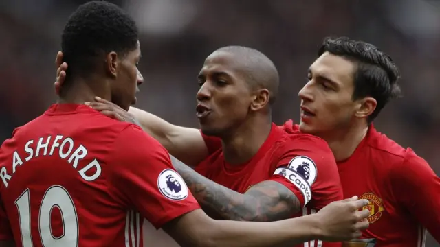 Marcus Rashford akisherehekea