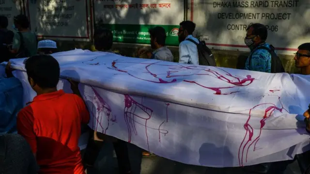 মুশতাক আহমেদের প্রতীকি কফিন