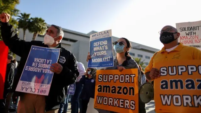 Người biểu tình ở Los Angeles lên tiếng ủng hộ công nhân của Amazon ở Alabama