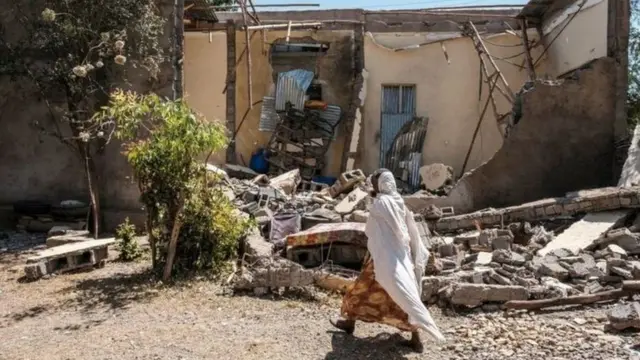 بيوت مدمرة في تيغراي