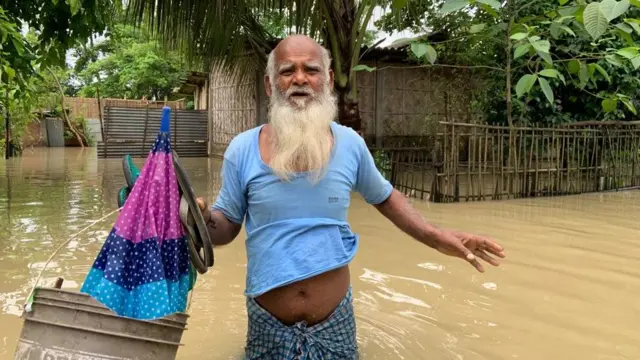 64 साल के सिराज अली