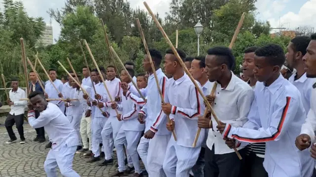 Dhiirota uffata aadaan faayaman