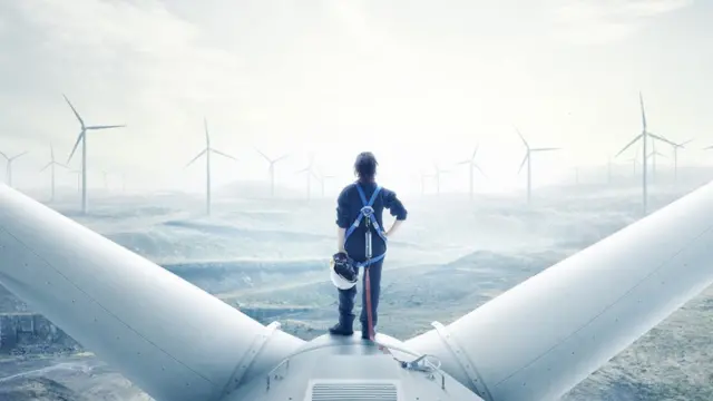 மாணவர்கள் பணிக்கு சேரும்போது அவர்கள் கேட்கும் சம்பளம் மிக அதிகமாக இருக்கின்றது என்று பல நிறுவனங்கள் கூறுவதையும் சமீபகாலமாக பரவலாக கேட்க முடிகிறது