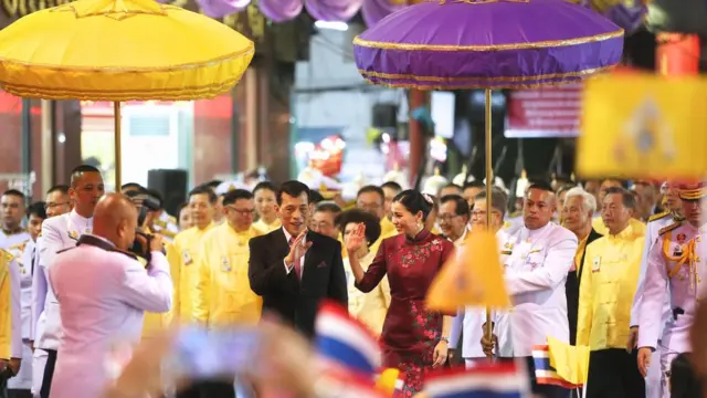 ในหลวง ราชินี