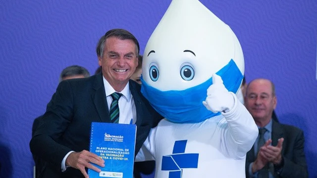 Jair Bolsonaro e Zé Gotinha