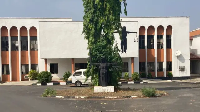 Timothy Adegoke àti Ramon Adedoyin