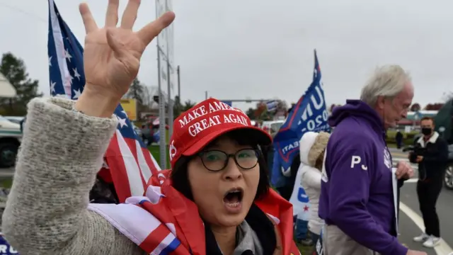 Votante proTrump pidiendo 4 años más del presidente.