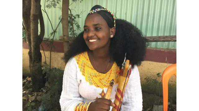 እዝግሄሩ ገብረኣብዝጊ