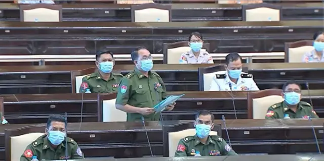 အမျိုးသားလွှတ်တော်မှာ ဒုတိယဗိုလ်မှူးကြီး အောင်ထွန်းလင်း အဆိုတင်သွင်းစဥ်