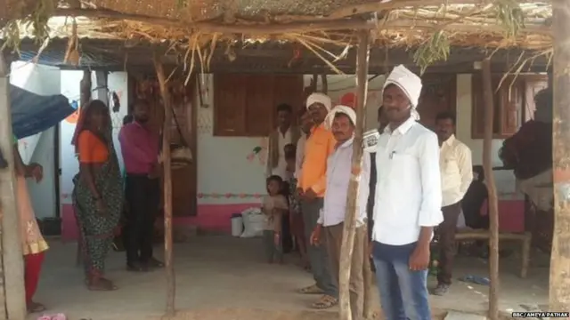 ਕੋਟਗਿਆਲ ਪਿੰਡ, ਵਿਆਹ